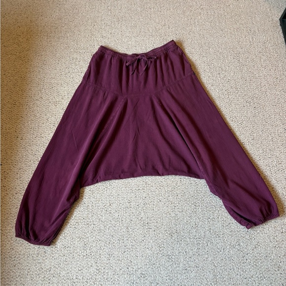 Ixchel Bohemian Guatemalan Burgundy Harem Pants in 100% Cotton - Picture 4 of 5